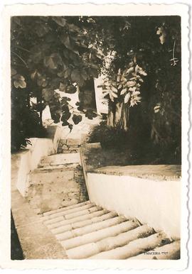 Escadaria para o pátio da Ermida
